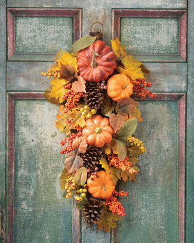 Pumpkins & Berries Autumn Teardrop - Door Decor